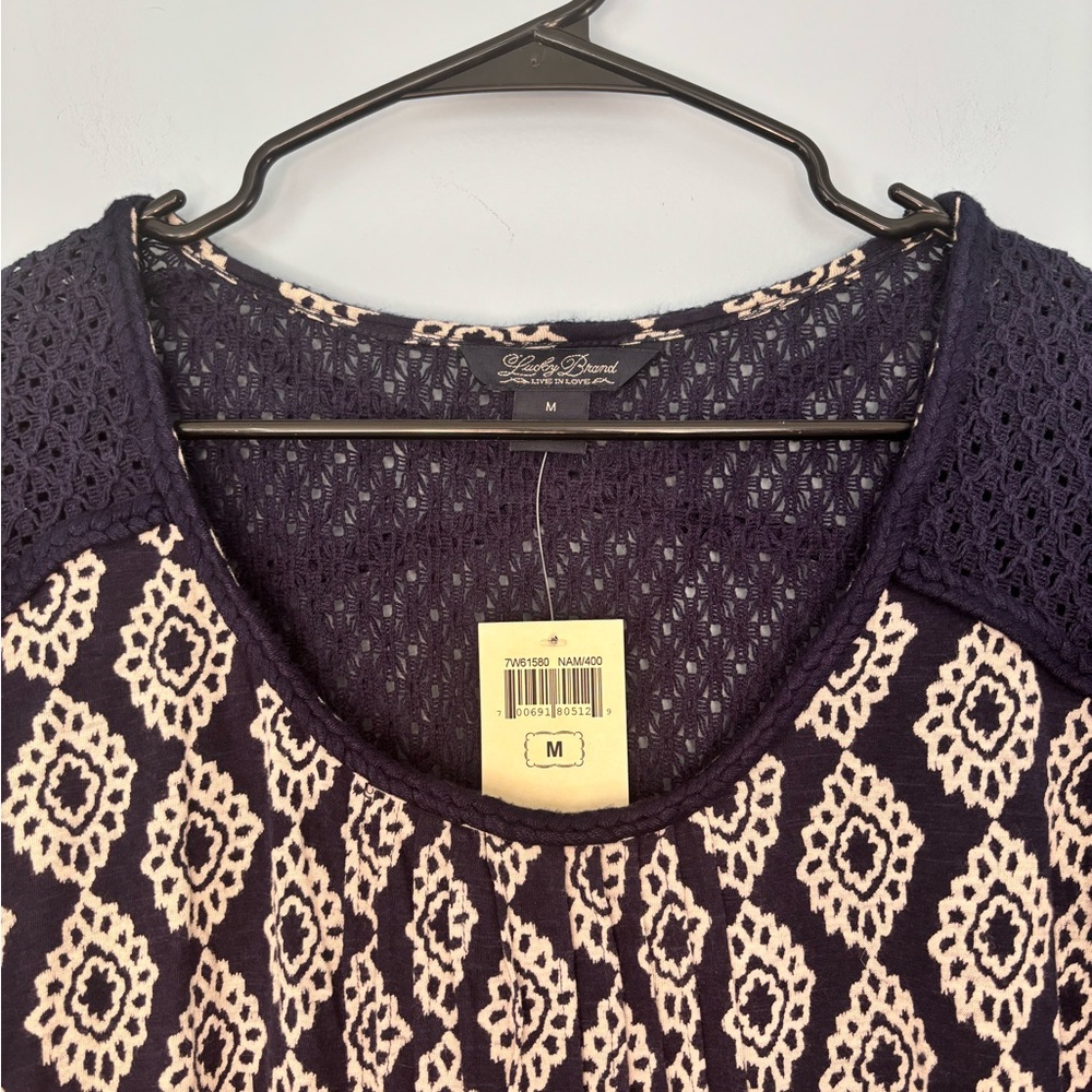 NWT Lucky Brand Mixed Media Top Crochet Detail Navy Blue White Size Medium Boho - Picture 3 of 6